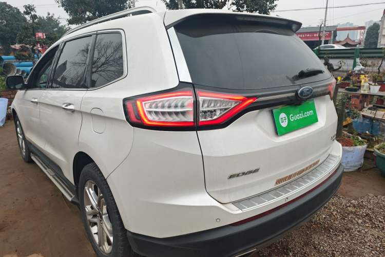 Used Ford Edge 2016 EcoBoost 245 Two-Wheel-Drive Titanium 7-Seater
