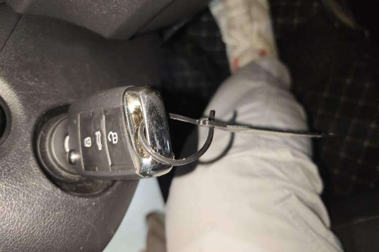 Used Volkswagen T-ROC 2019 230TSI DSG Two-Wheel-Drive Advanced Version China VI Standard
