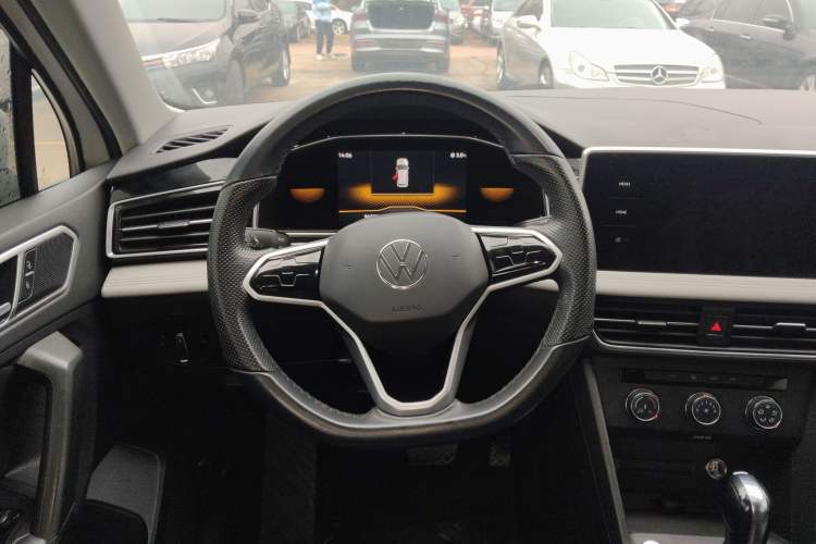 Used Volkswagen Tiguan L 2023 330TSI Automatic Two-Wheel Drive Comfort Edition
