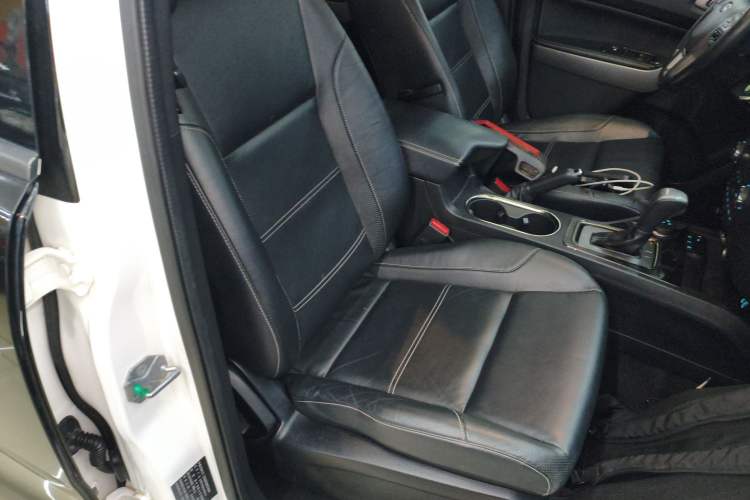 Used Ford Everest 2017 2.0T Gasoline Automatic 4x4 Luxury Edition 7 Seats