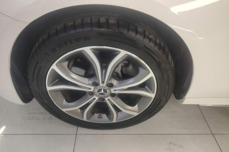 Used Mercedes-Benz E-Class 2022 Revised Version E 300 L Sporty and Stylish Edition