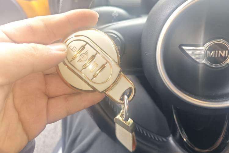 Used MINI MINI 2014 1.5T COOPER Fun
