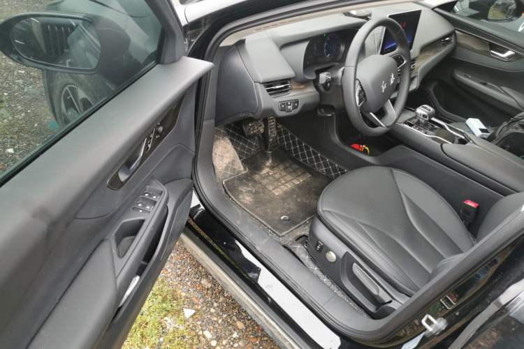 Used Hongqi E-QM5 2023 Revised Version Basic Travel Edition