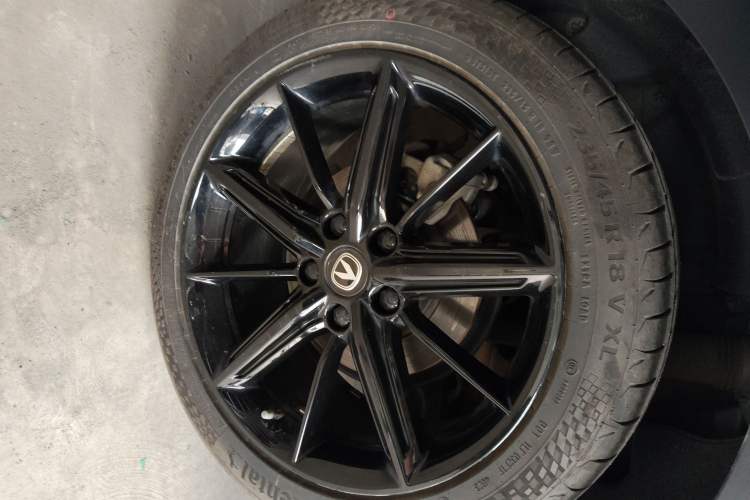 Used Changan UNI-V 2023 1.5T Prestige Model
