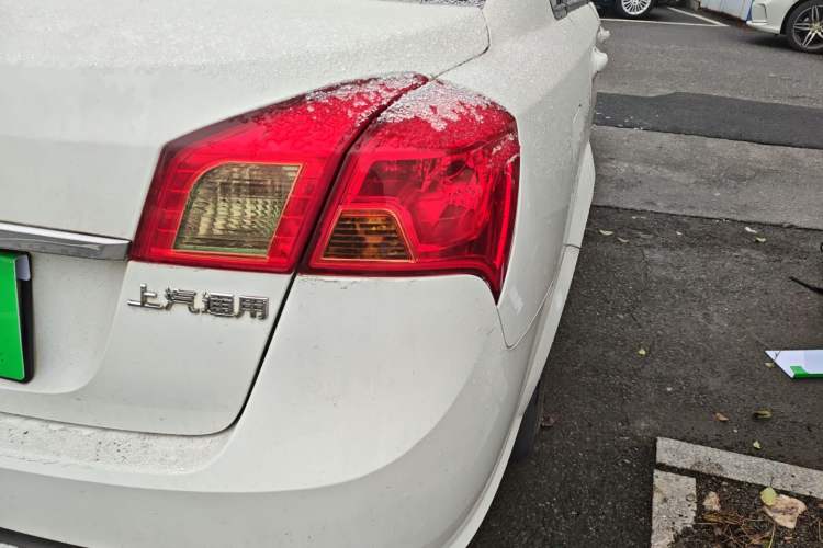 Used Buick Excelle 2015 1.5L Manual Classic Trim
