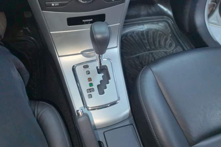 Used Toyota Corolla 2012 Luxurious Edition 1.8L CVT GL-i
