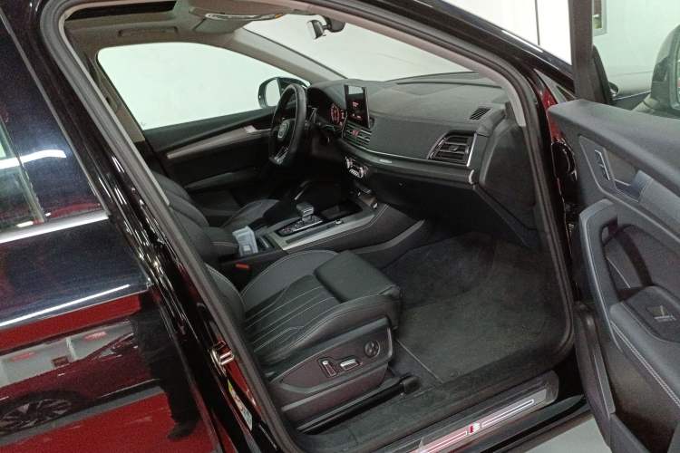 Used Audi Q5L 2024 40 TFSI Fashion Dynamic Model
