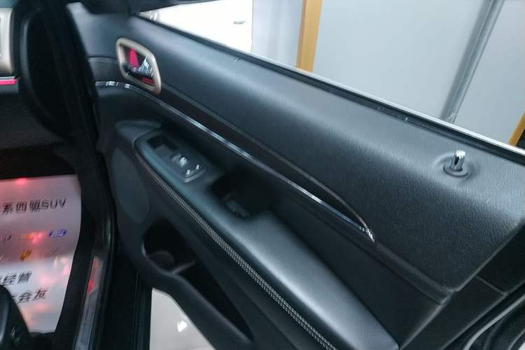 Used  Grand Cherokee 2015 3.0L Comfort Navigation Edition
