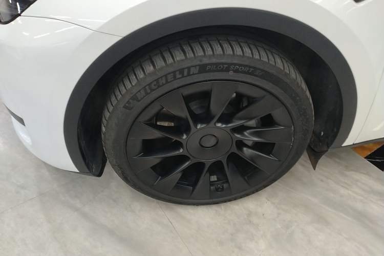 Used Tesla Model Y 2024 Rear-Wheel-Drive Version