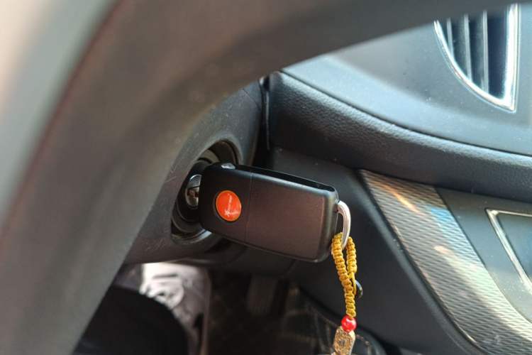 Used Roewe 360 2015 1.5L Automatic Luxury Edition
