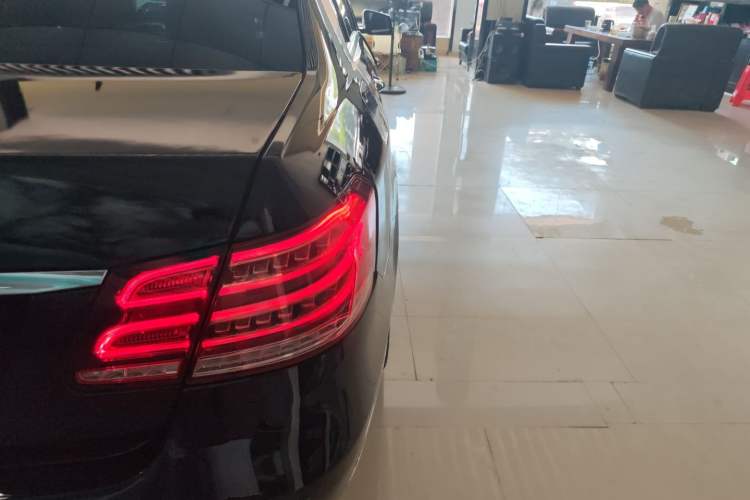 Used Mercedes-Benz E-Class 2014 E 260 L Luxury Model
