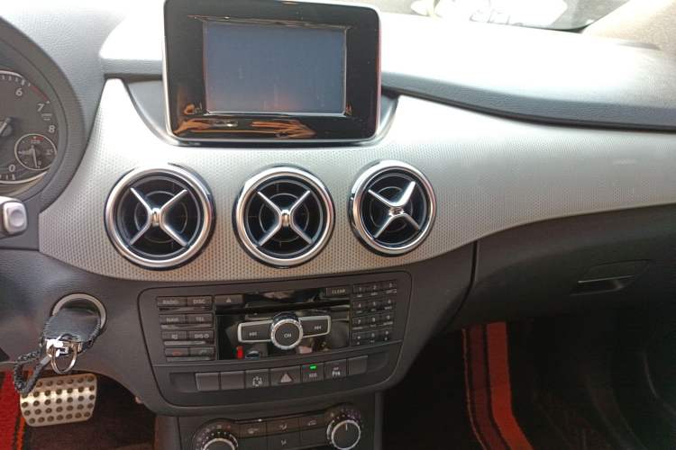 Used Mercedes-Benz B-Class 2012 B 200
