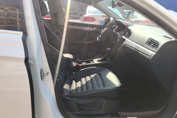 Used Volkswagen Lamando 2019 280TSI DSG Comfort Edition China VI standard
