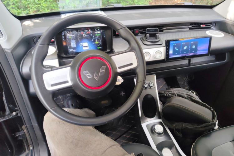 Used Wuling Hongguang MINIEV 2022 GAMEBOY 200km Gaming Edition with Lithium Iron Phosphate
