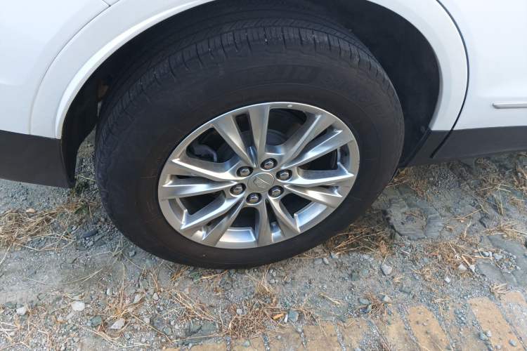 Used Cadillac XT5 2022 2.0T Two-Wheel Drive Luxury Version
