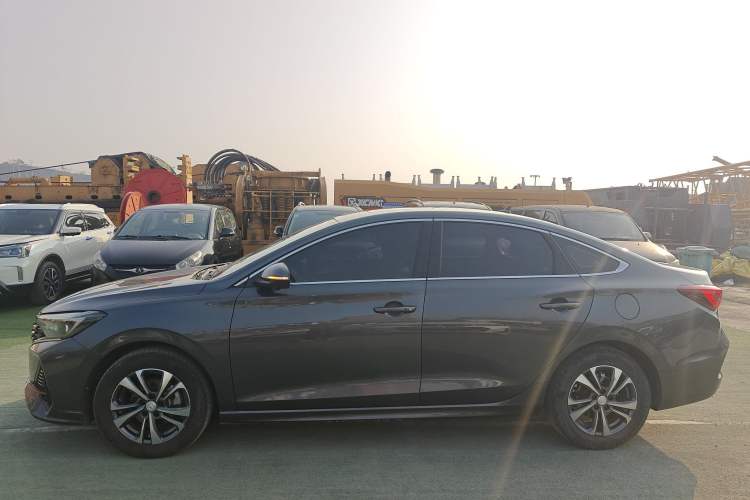 Used Changan Eado 2023 Changan Edition PLUS Blue Whale NE 1.4T GDI DCT Prestige Version
