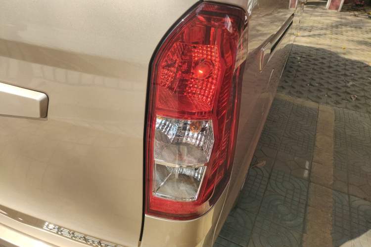 Used Wuling Rongguang V 2018 1.5L Standard Version