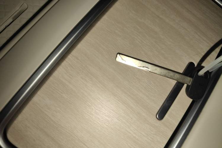 Used Hima Luxeed R7 2024 All-Electric 802 km Max
