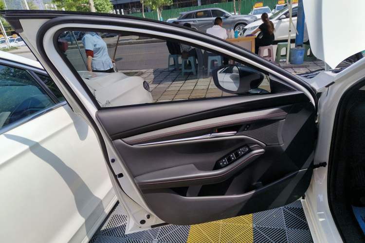 Used Mazda Mazda 3 Axela 2023 2.0L Automatic ZhiXuan Edition
