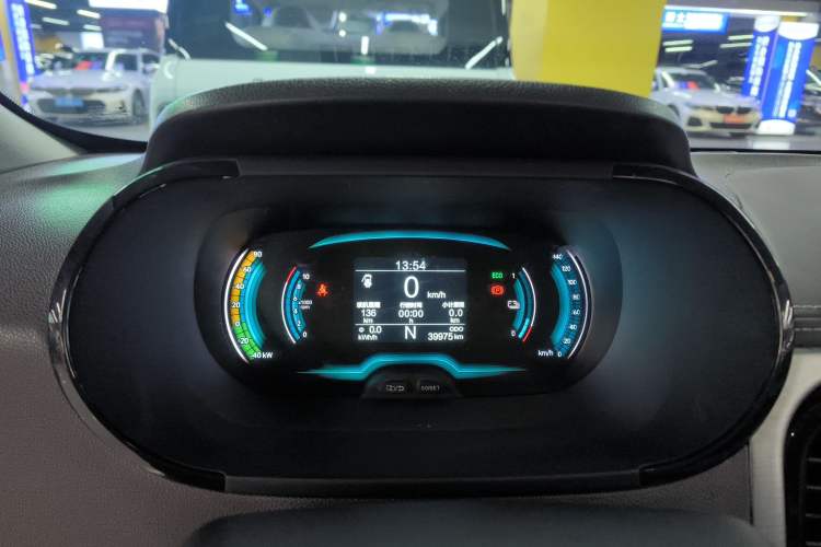 Used Chery Little Ant 2022 300 000 Yuan "Ant Fan" Edition "Extra Sweet" Version Lithium Iron Phosphate 29.2 kWh 30 kW 301 km