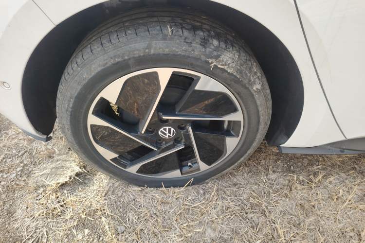 Used Volkswagen ID.3 2025 Smart Edition Outstanding Model
