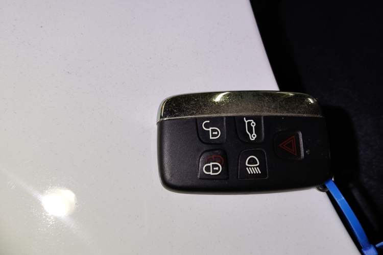 Used Land Rover Discovery Sport 2019 240 PS SE Version China VI Standard