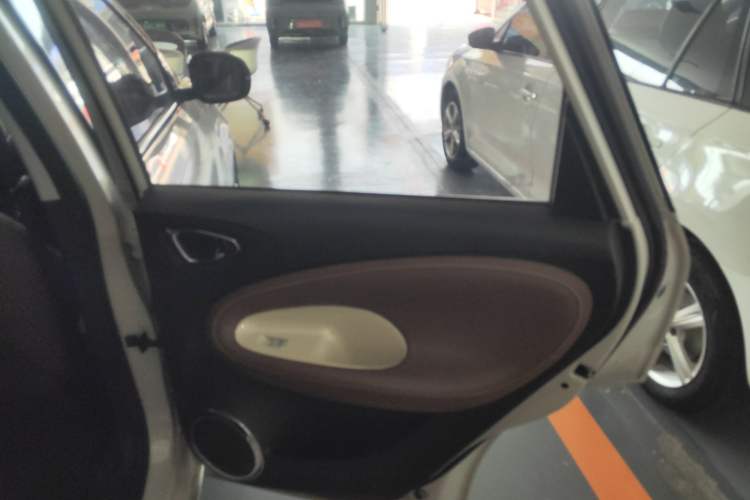Used Wuling Bingo 2023 333 km Lingxi Connected Version
