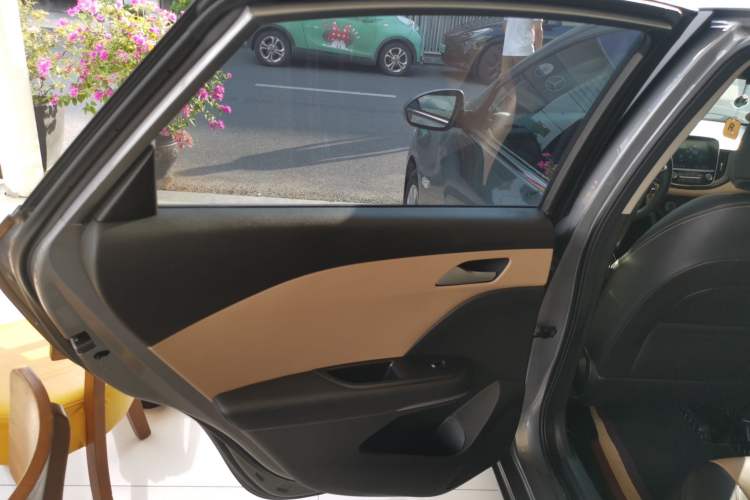 Used Chevrolet Monza 2022 320 Automatic Enjoyment Sunroof Version
