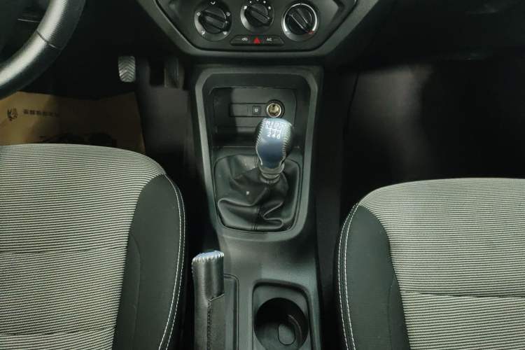 Used Wuling Hongguang 2021 1.5L S Base Version LAR
