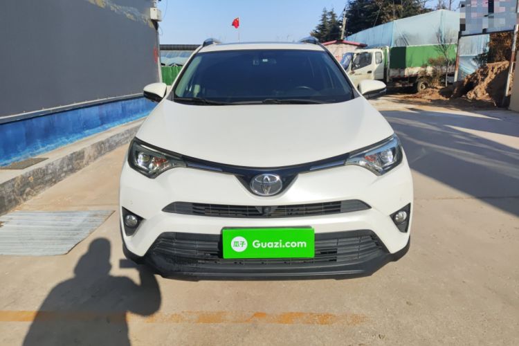 Used Toyota RAV4 2016 2.0L CVT Two-Wheel Drive Fashion Edition China V Standard