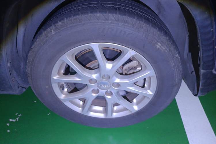 Used Jeep Cherokee 2016 2.0L Superior Edition