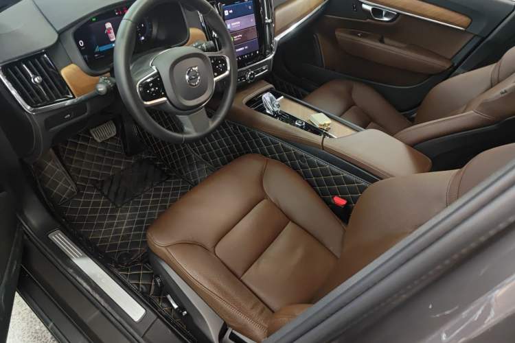 Used Volvo S90 2023 B5 Zhiyi Luxury Edition