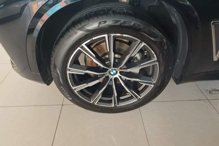 Used BMW X5 2022 Restyled xDrive 30Li Luxury Version M Sport Package
