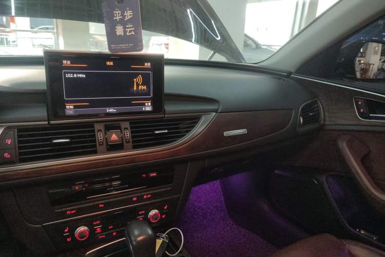 Used Audi A6L 2018 30th Anniversary Edition 45 TFSI quattro Luxury Model
