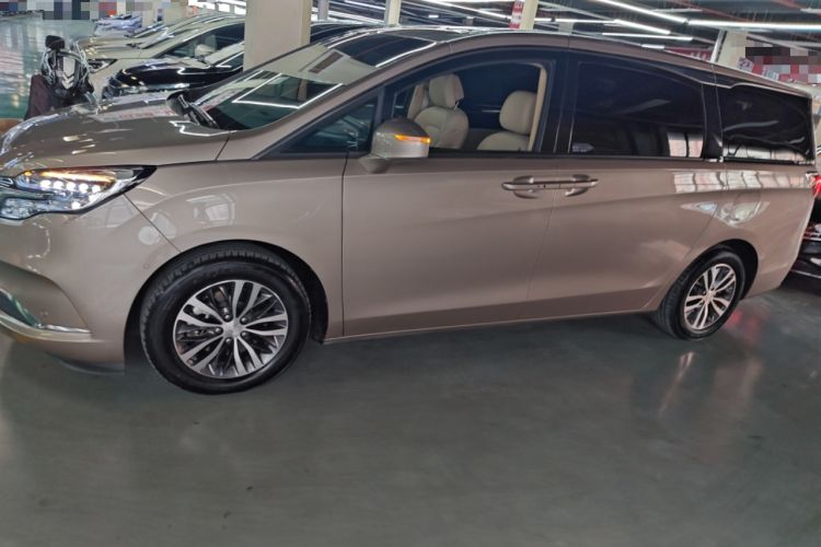 Used Buick GL8 2022 ES Landtrek 653T Luxury Edition
