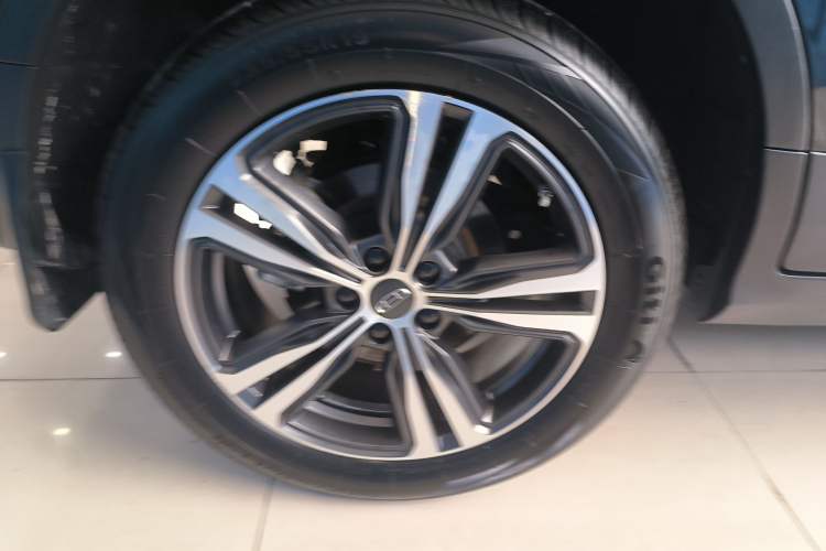 Used Geely Auto Emgrand X7 Sport 2022 1.8TD DCT Zhiya Trim
