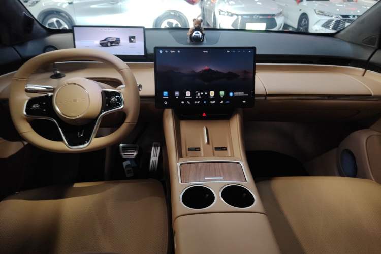 Used Hima Luxeed R7 2025 Extended-Range 251km Pro
