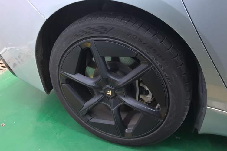 Used  GT 2023 710 Rear-Drive Ultra-Charging Version
