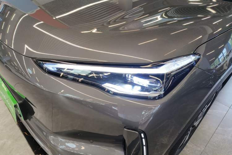 Used  E5 2024 530km Starship Edition
