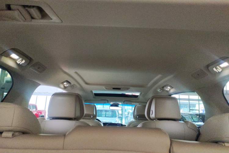 Used Buick GL8 2022 ES Landtrek 653T Luxury Edition
