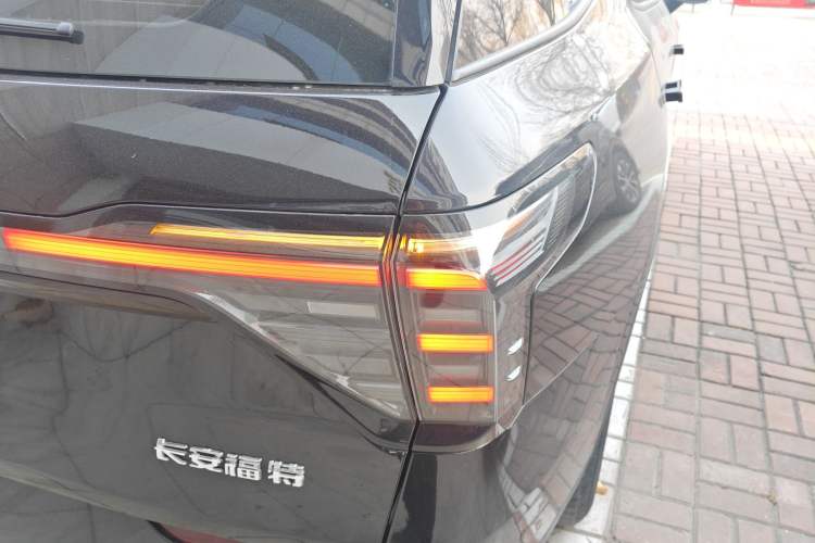 Used Ford Edge 2023 Ford Explorer L 2.0T EcoBoost Two-Wheel Drive 7-Seater Luxury Model
