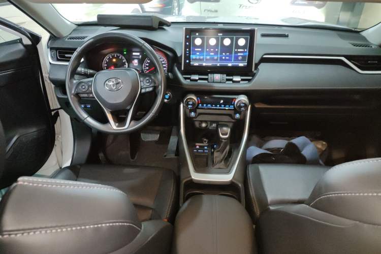 Used Toyota Wildlander 2022 2.0L CVT Two-Wheel Drive Luxury PLUS Edition
