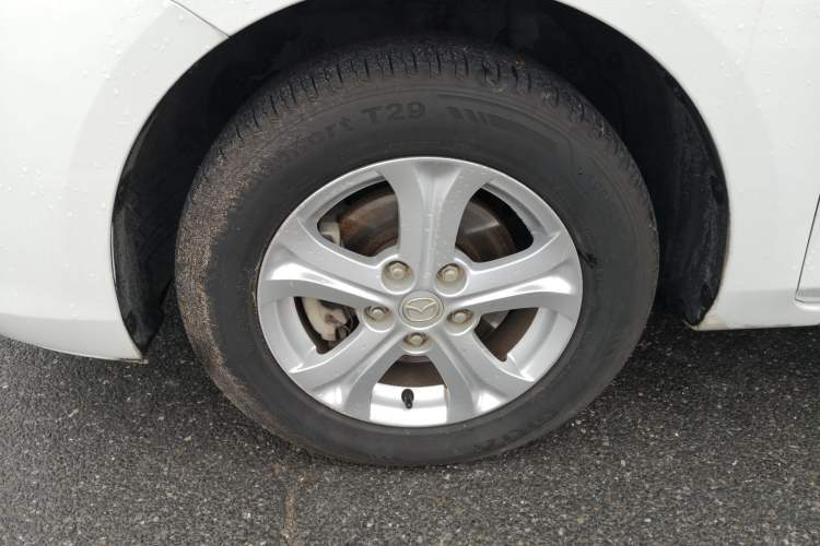 Used Mazda Mazda 3 2015 Hatchback 1.6L Manual Comfort Edition
