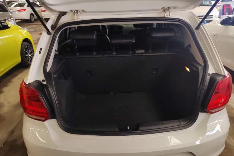 Used Volkswagen Polo 2018 1.5L Manual Drive-Comfort Model
