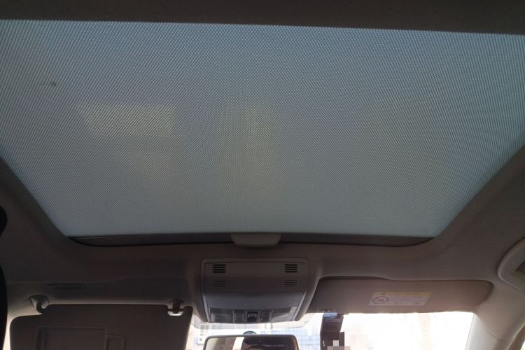 Used Volkswagen Golf 2017 1.6L Automatic Comfort Million-Vehicle Anniversary Edition
