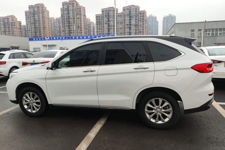 Used Haval M6 2021 PLUS 1.5T DCT Luxury Smart Connectivity Model
