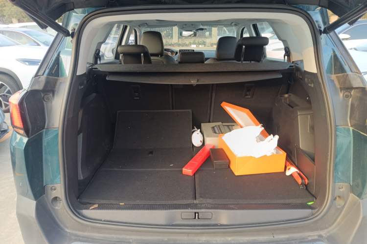 Used Peugeot 5008 2017 350THP 5-Seat Elite Edition