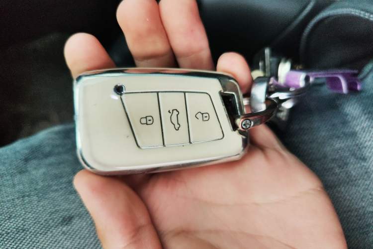 Used Volkswagen Passat 2020 Facelift 330TSI Elite Edition China VI Standard
