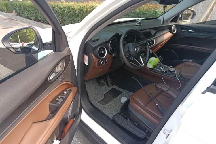 Used Alfa Romeo Stelvio 2017 2.0T 200HP Elite Edition
