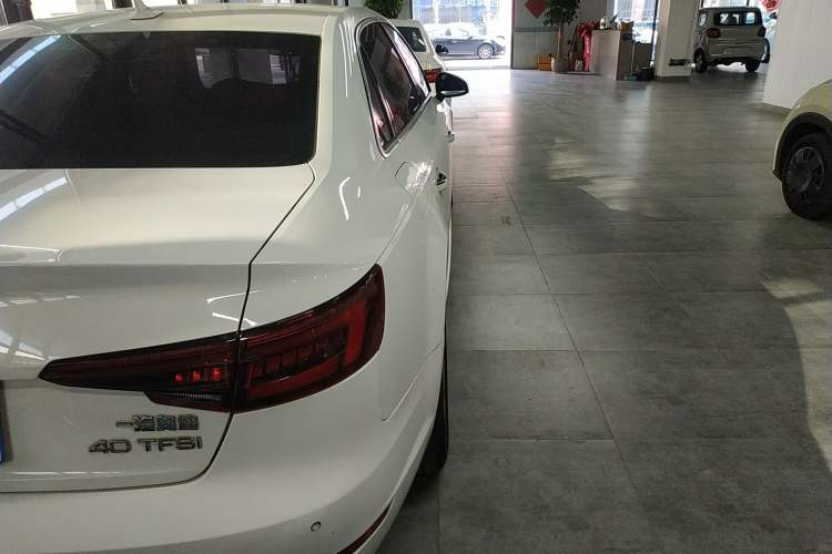 Used Audi A4L 2018 30th Anniversary Edition 40 TFSI Trendy Model
